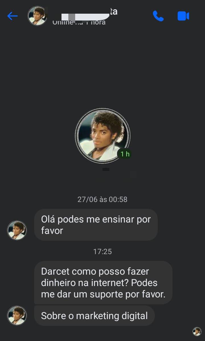 Mensagem a pedir ajuda sobre marketing digital